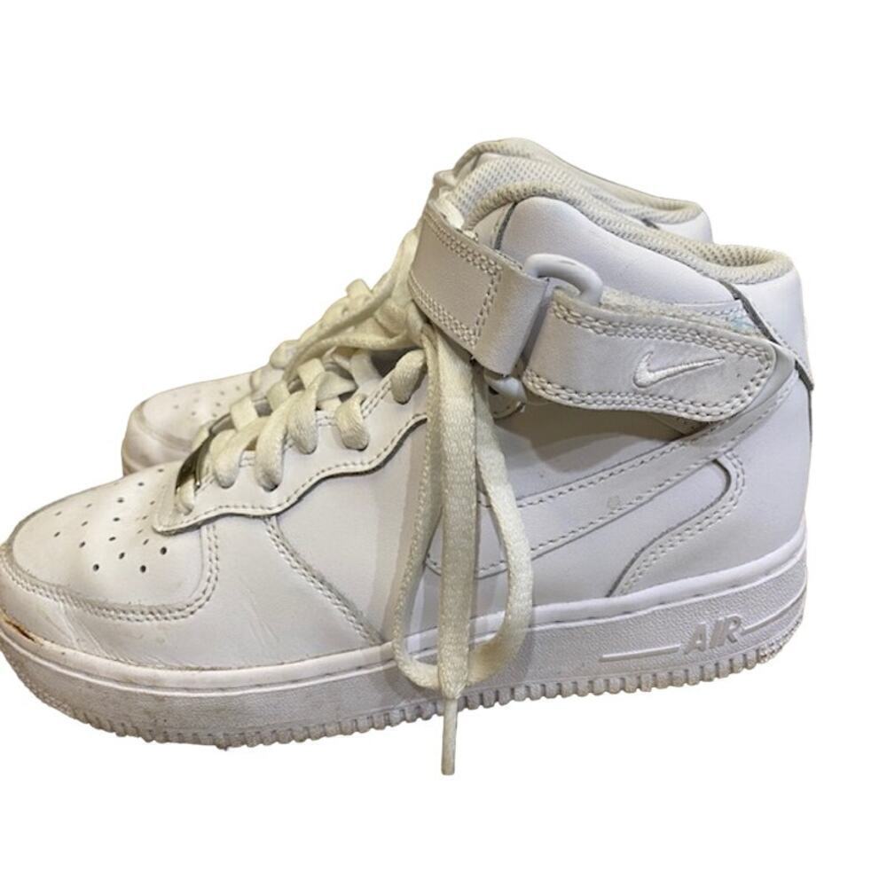 NIKE Air FORCE 1 MID triple white Youth SIZE 5.5Y‎ Hightop SHOES